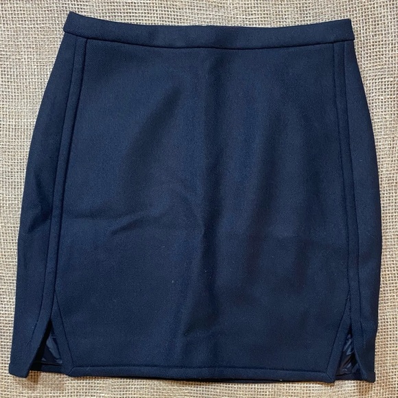 J. Crew Black 100% Wool Mini Skirt, Sz 2, Lining, Back Zipper w/Hook & Eye